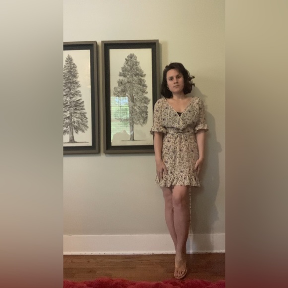 PrettyLittleThing Dresses & Skirts - PLT dress! 👗💐